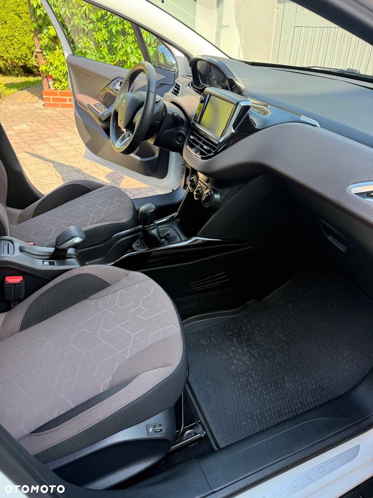 Peugeot 2008 - 6