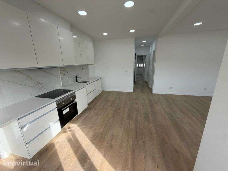 Arrendamento T2 Totalmente Remodelado | 76m² | Agualva-Cacém - Grande imagem: 2/11