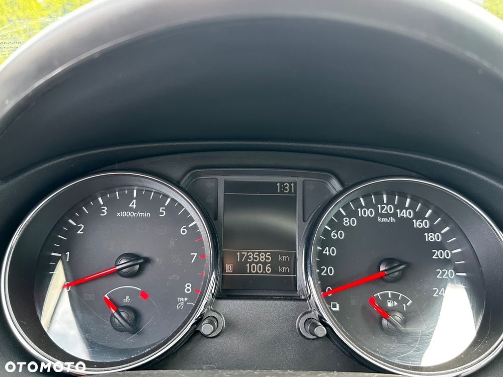 Nissan Qashqai 1.6 visia - 28