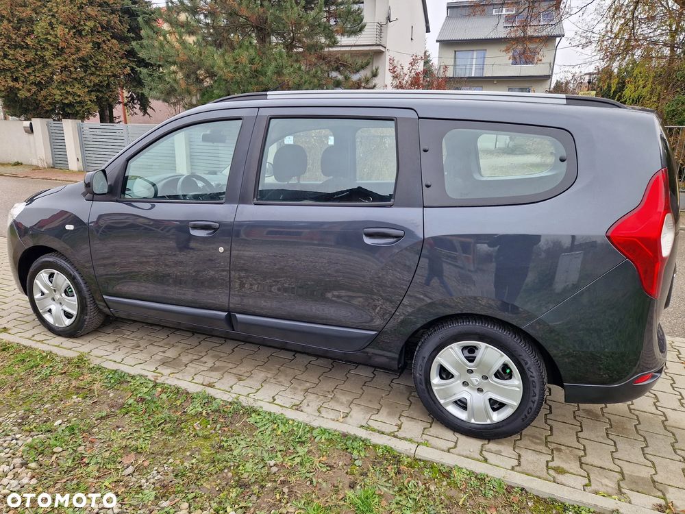 Dacia Lodgy 1.6 SCe Laureate S&S - 35