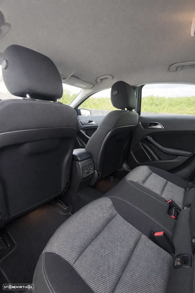 Mercedes-Benz A 180 - 6