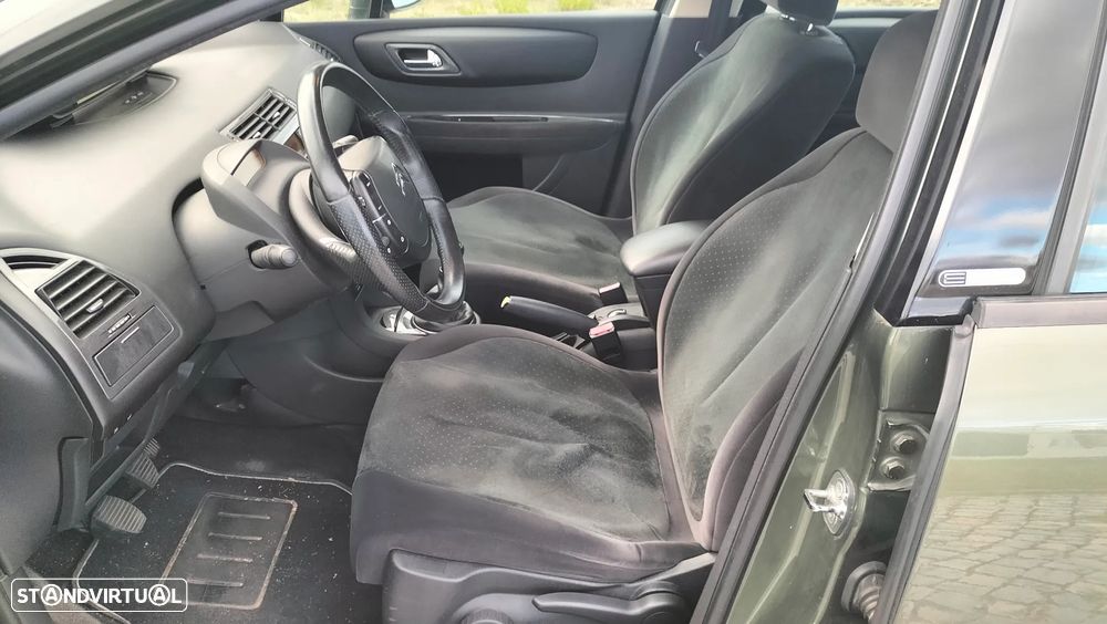 Citroën C4 1.6 HDi 110 Exclusive - 9