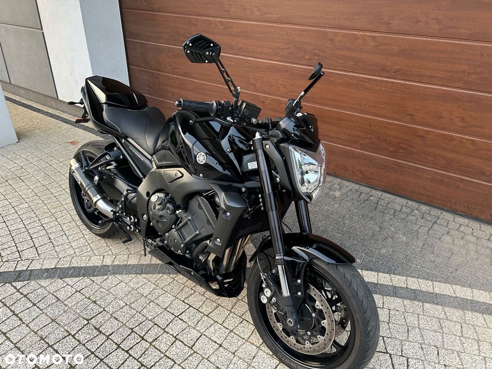 Yamaha FZ - 28
