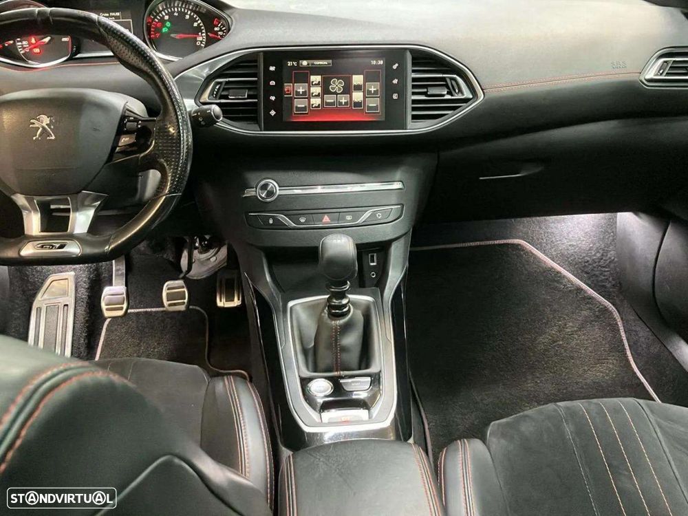 Peugeot 308 - 10