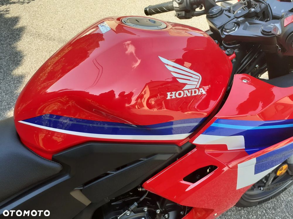 Honda CBR - 28