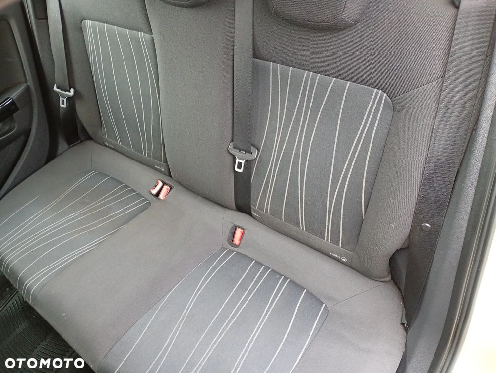 Opel Corsa 1.4 16V Cosmo - 5