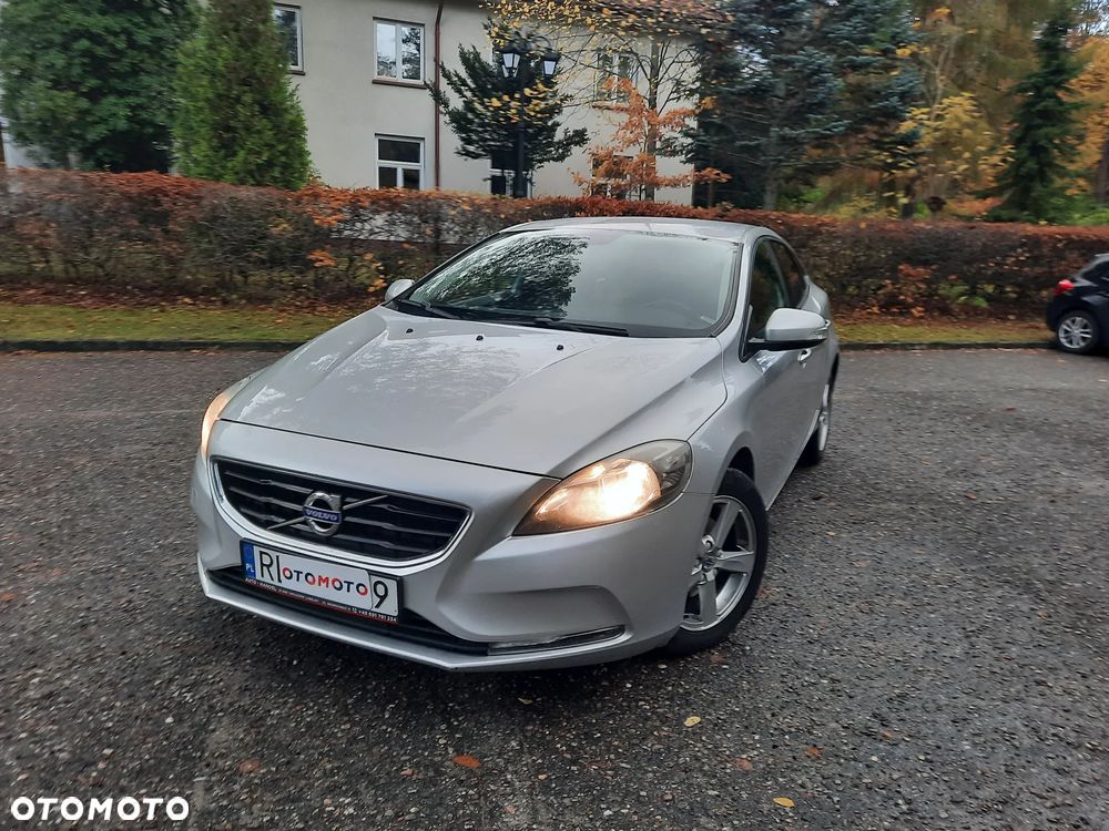 Volvo V40