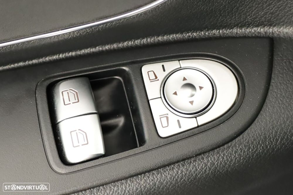 Mercedes-Benz Vito Tourer Longa Aut. SELECT - 17