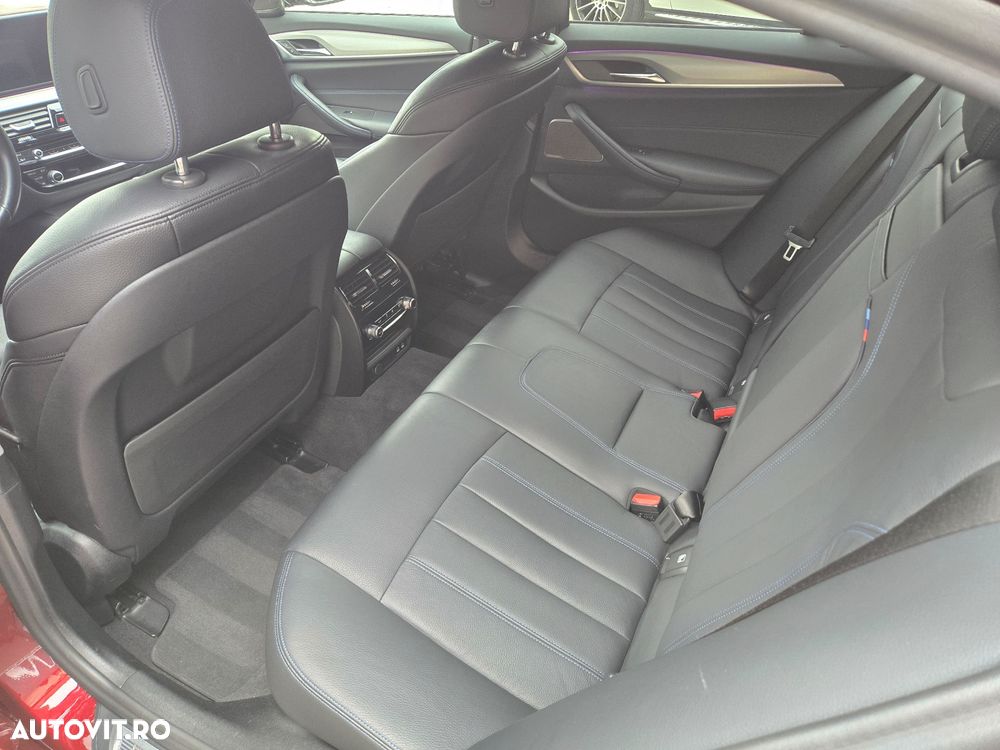 BMW Seria 5 530d xDrive AT MHEV - 10