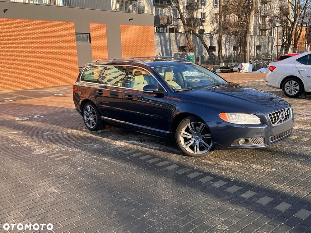 Volvo V70 D5 AWD Summum - 13
