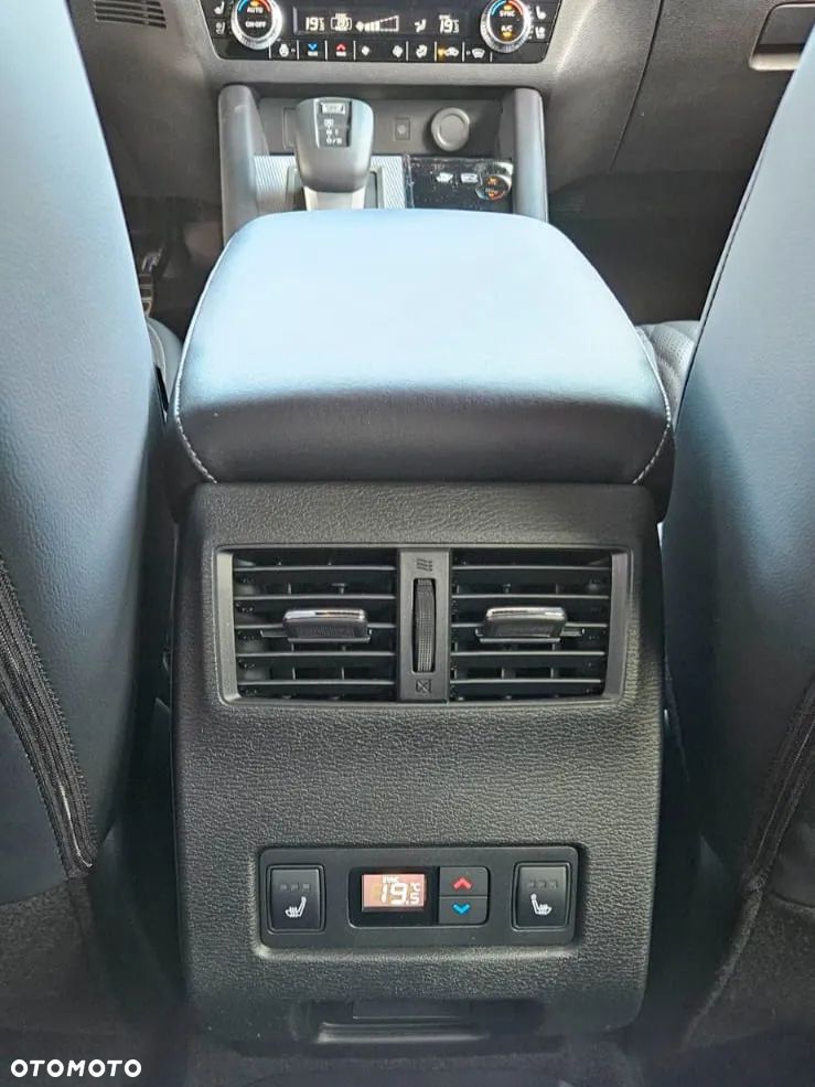 Mitsubishi Outlander PHEV Instyle - 12