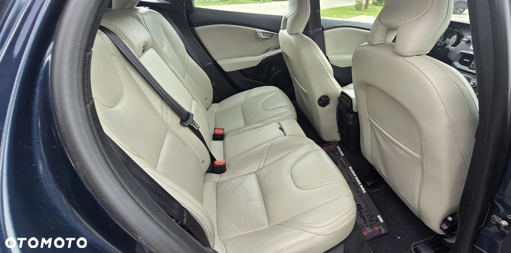 Volvo V40 - 28