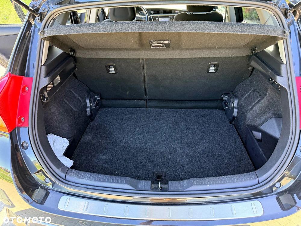 Toyota Auris 1.8 HSD Luna - 13
