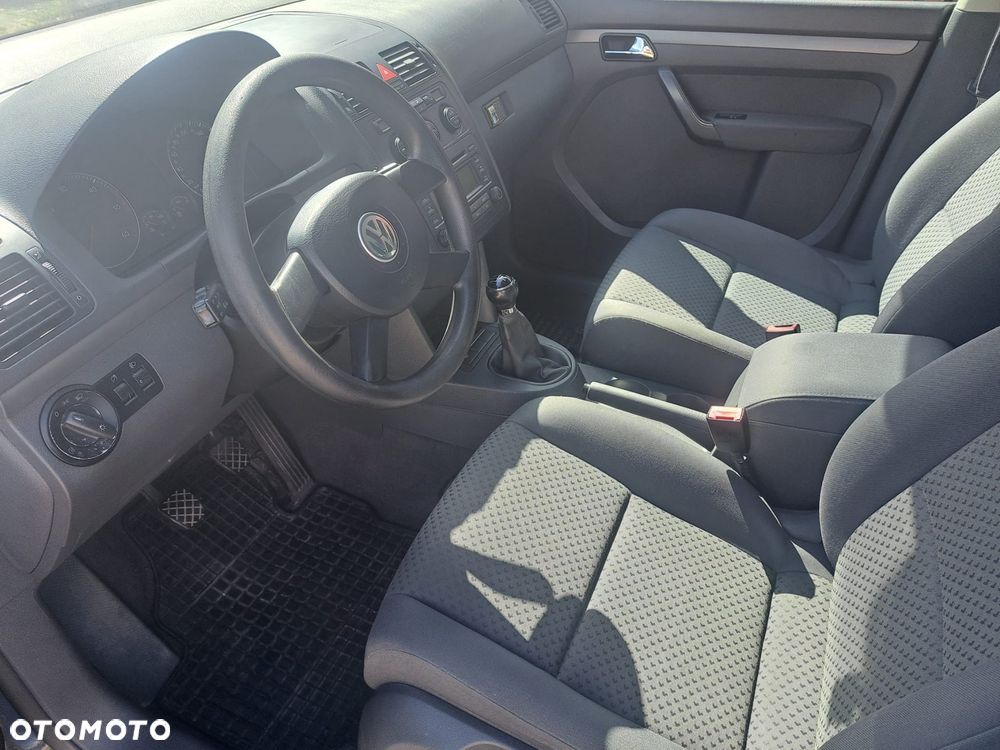 Volkswagen Touran 1.9 TDI Highline - 15
