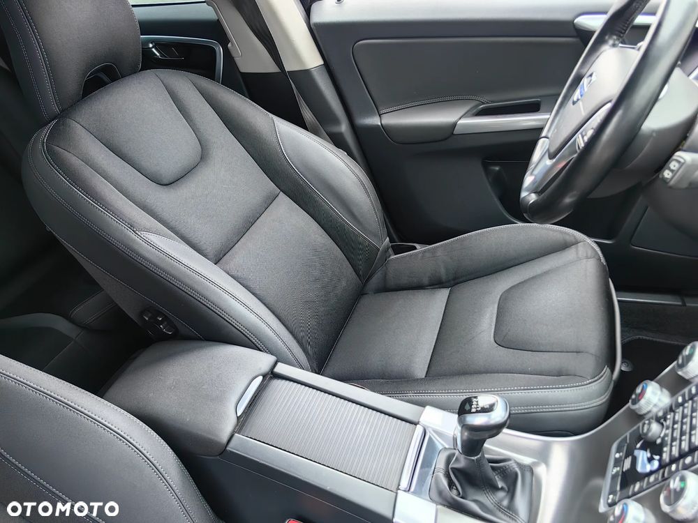 Volvo XC 60 D4 Kinetic - 24