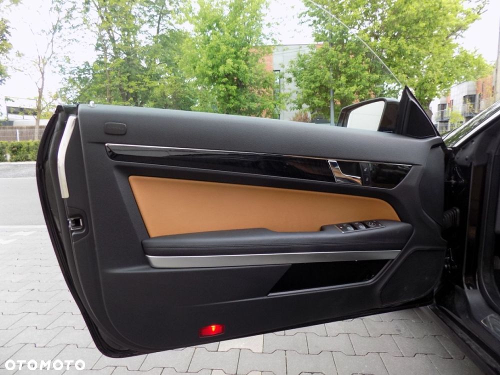 Mercedes-Benz Klasa E - 22