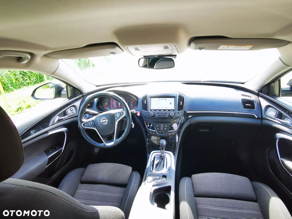 Opel Insignia 2.0 CDTI - 12