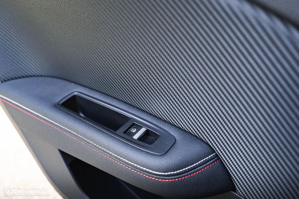 Renault Clio 1.0 TCe RS Line - 43