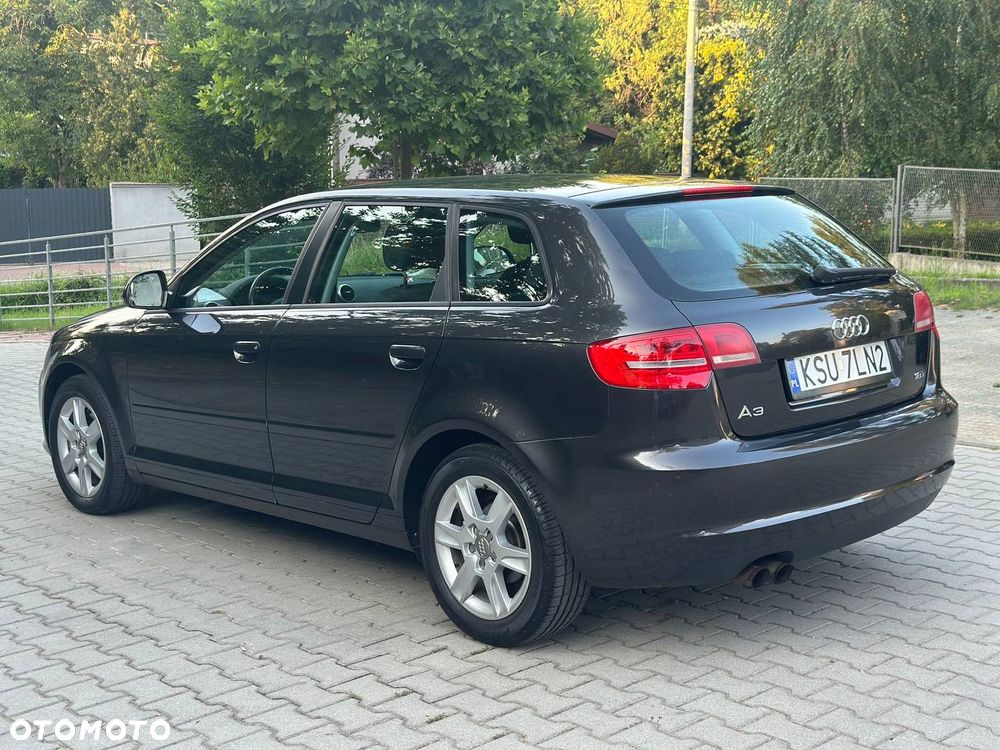 Audi A3 Sportback - 8