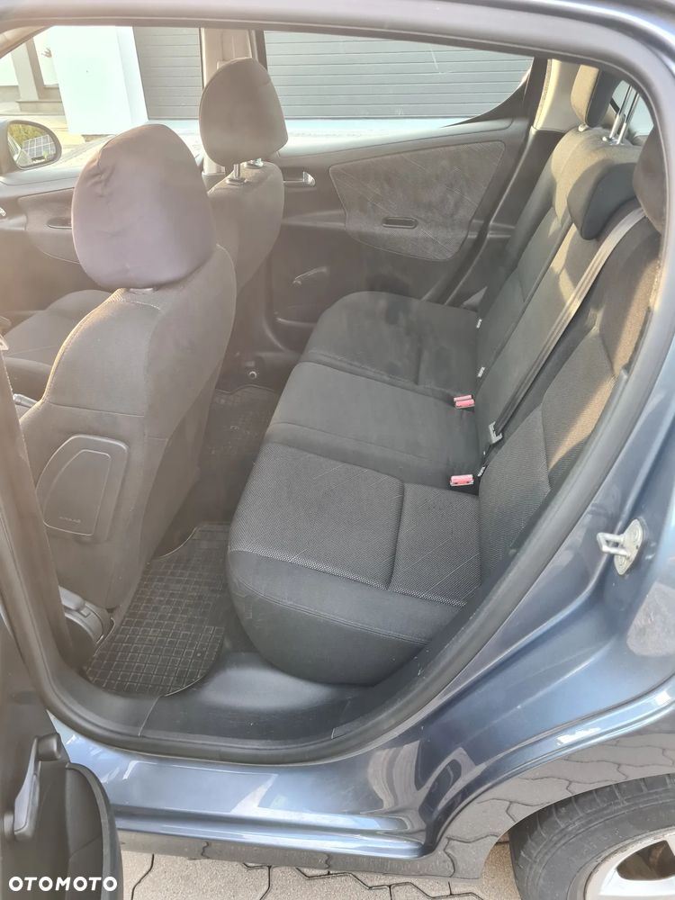 Peugeot 207 - 17