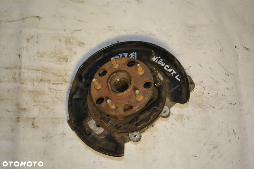 Zwrotnica piasta lewy tył lexus is 220d is250 - 1