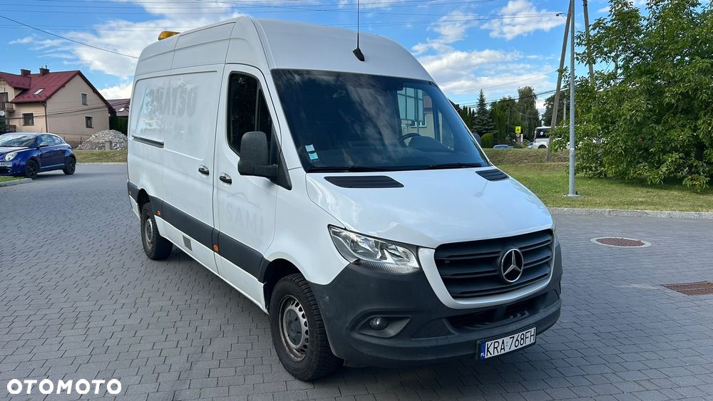 Mercedes-Benz Sprinter - 1