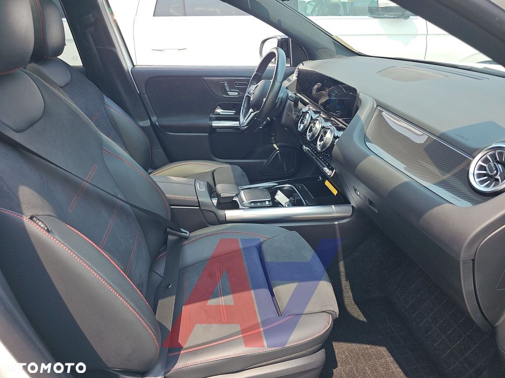 Mercedes-Benz GLA 250 4-Matic AMG Line - 9