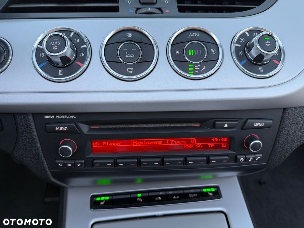 BMW Z4 sDrive20i - 27