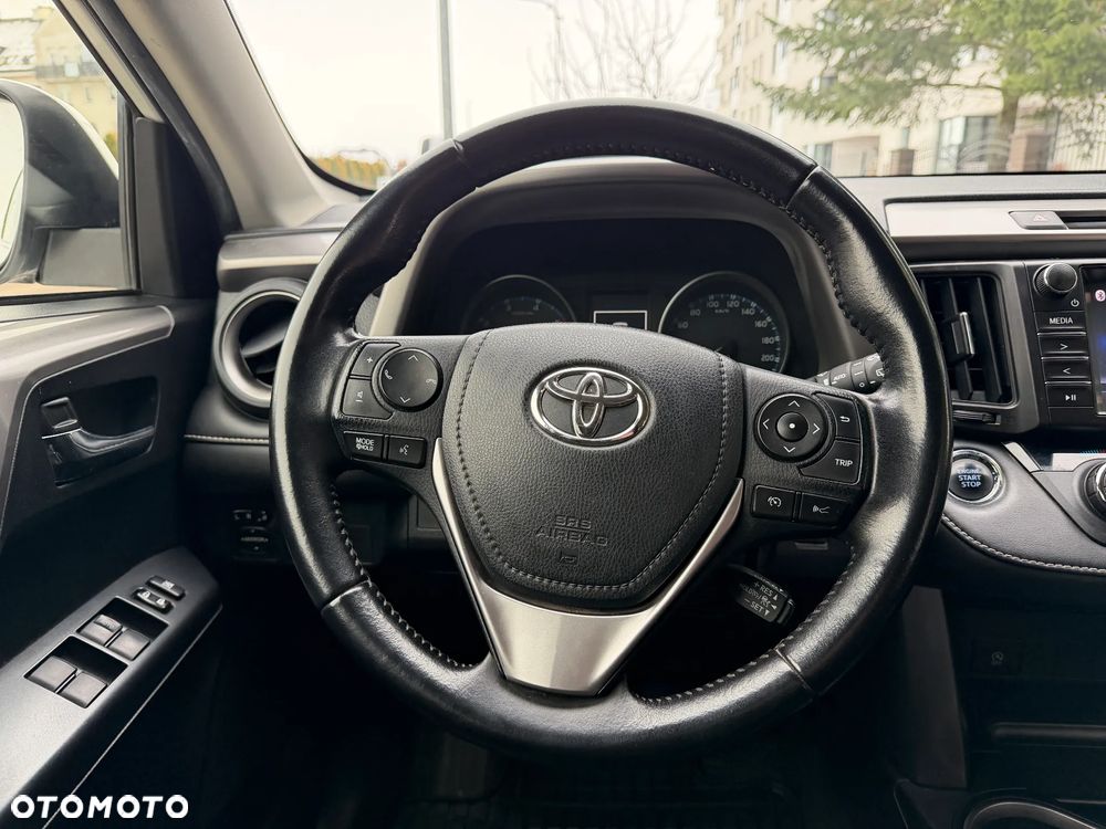 Toyota RAV4 2.0 D-4D Premium 4x2 - 16