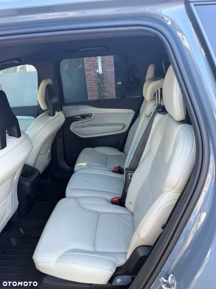 Volvo XC 90 - 8