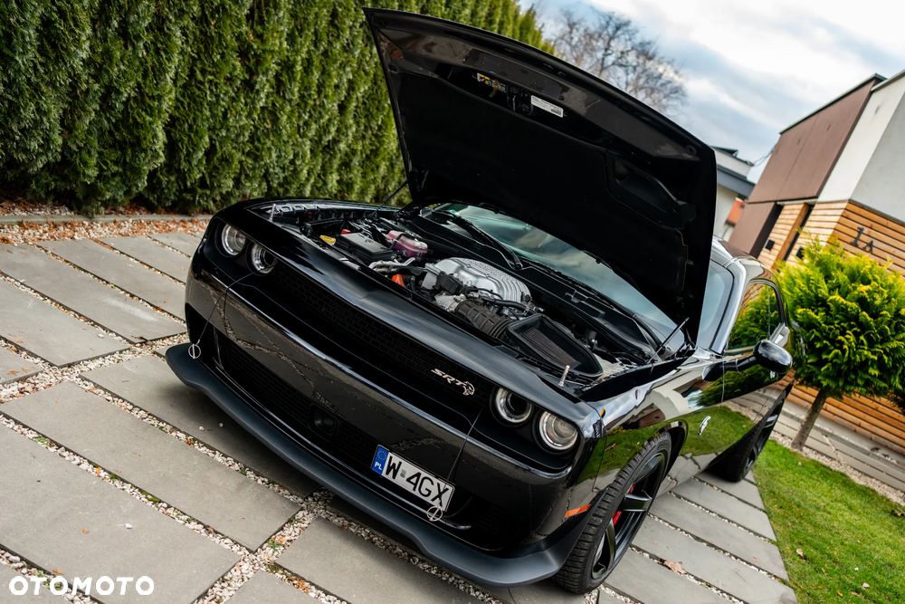 Dodge Challenger 6.2 Hellcat - 8