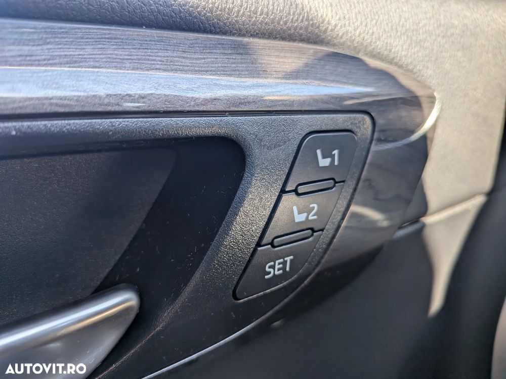 Toyota Highlander 2.5 L Dynamic Force 248CP Luxury Metallic - 15