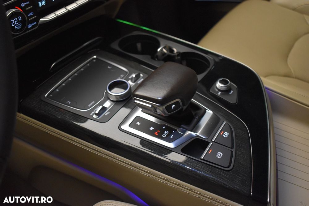 Audi Q7 - 9