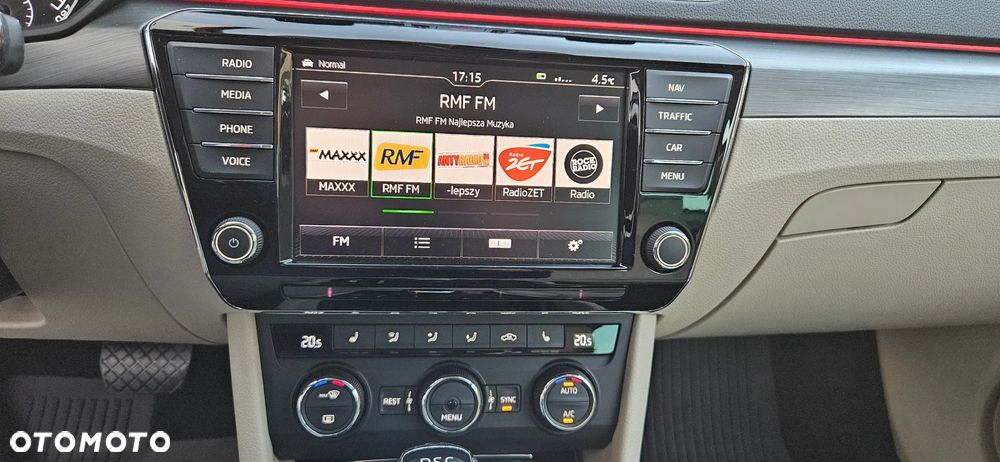 Skoda Superb 2.0 TDI Style DSG - 17