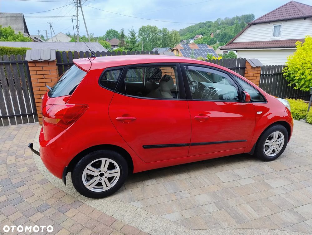 Kia Venga - 5
