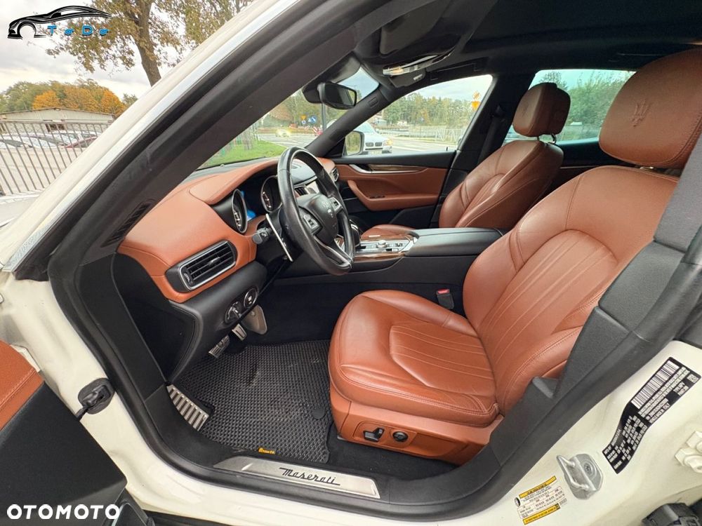 Maserati Levante S Granlusso - 17