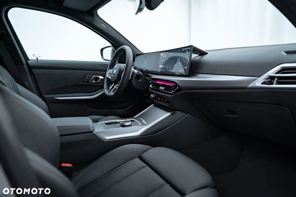 BMW Seria 3 318i M Sport - 27