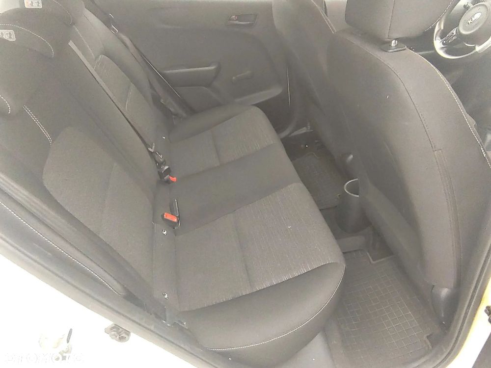 Kia Picanto 1.0 L - 13