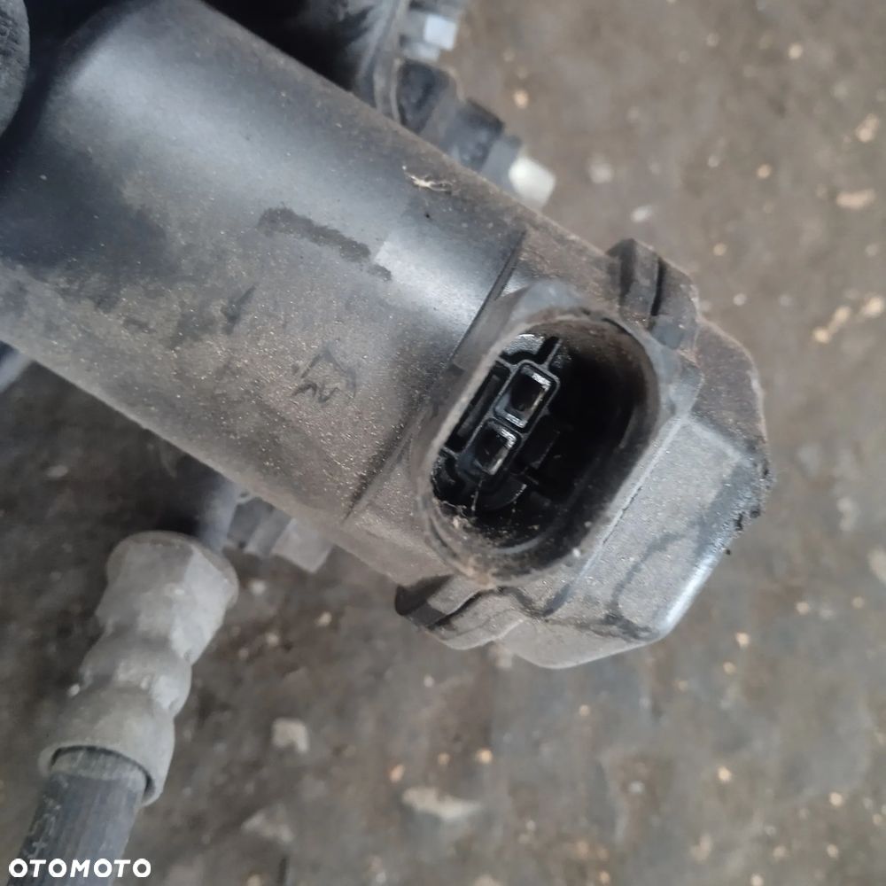 Zacisk tylny A4 B8 - 2