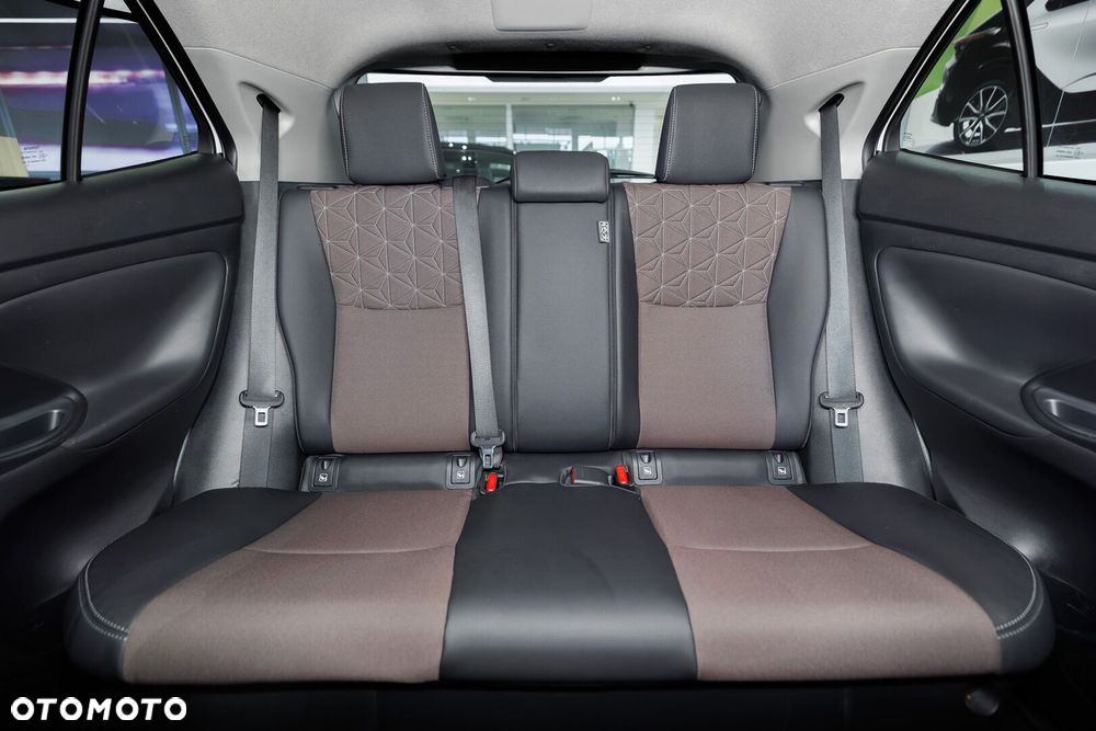 Toyota Yaris Cross Hybrid 1.5 Executive AWD - 21
