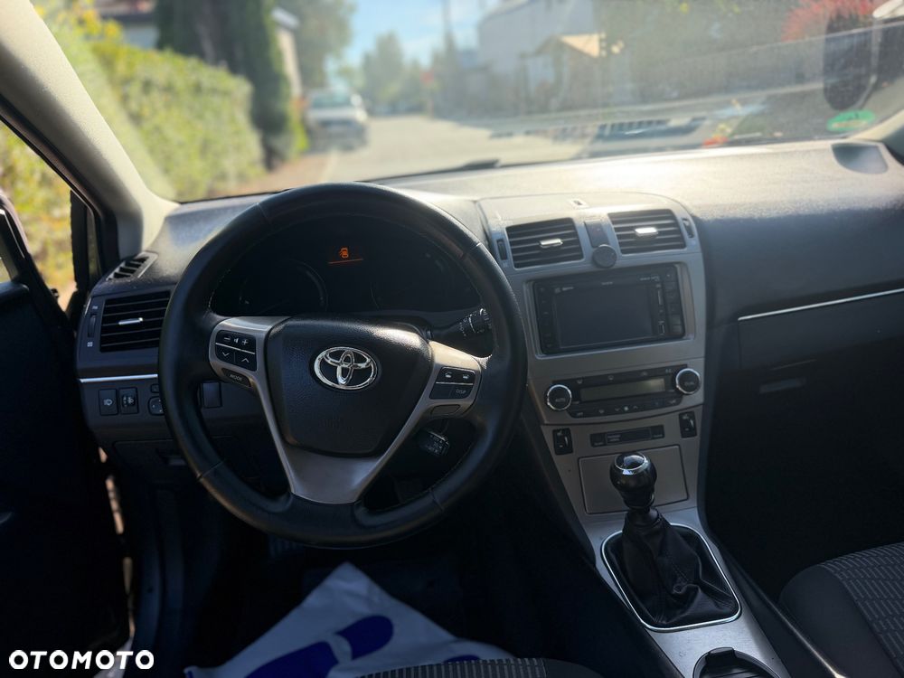 Toyota Avensis 2.0 D-4D - 15