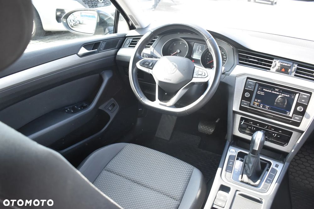 Volkswagen Passat 2.0 TDI EVO Essence DSG - 21