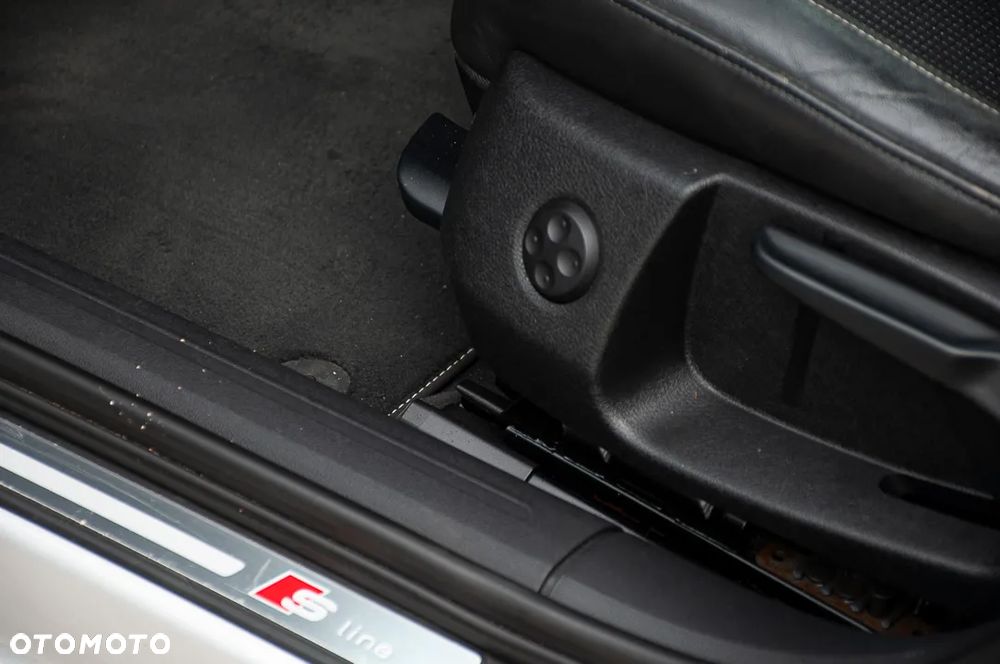 Audi A4 Avant 2.0 TDI DPF S line Sportpaket - 34