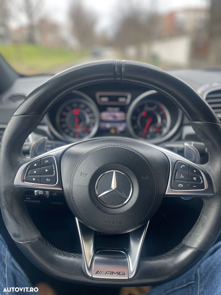 Mercedes-Benz GLS - 14