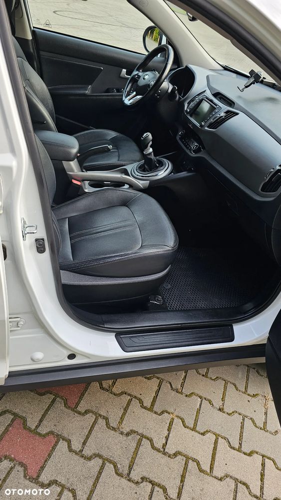 Kia Sportage 2.0 CRDI L AWD - 9