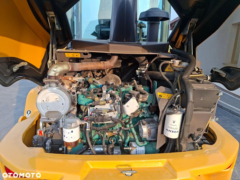 Volvo L30G - 9