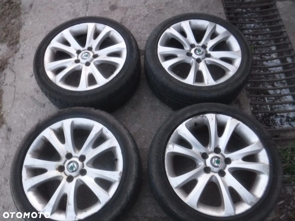 Skoda Octavia Superb Passat Audi A4 A6 VW Seat  alufelgi 17 5X112 - 1