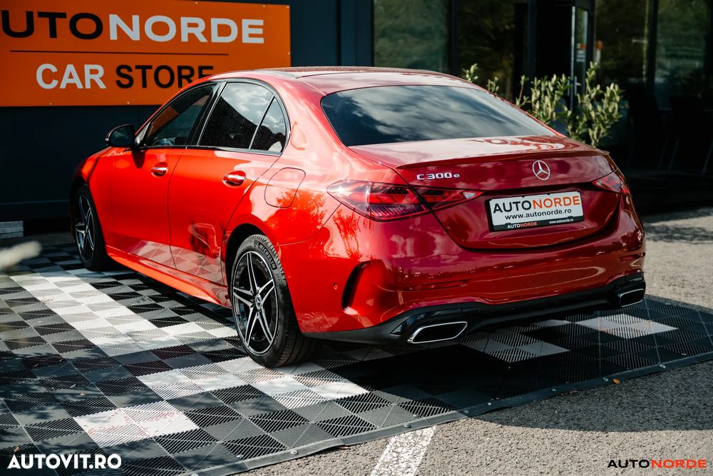 Mercedes-Benz C 300 e 9G-TRONIC AMG Line - 16