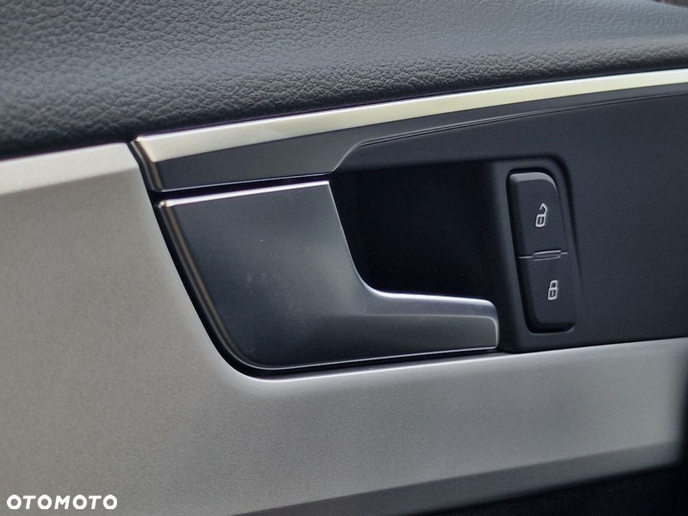 Audi A4 Limousine - 23