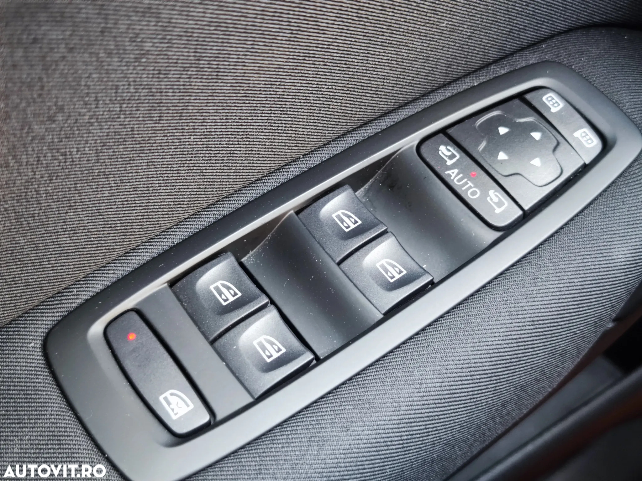 Renault Megane Grandtour BLUE dCi 115 BUSINESS EDITION - 28